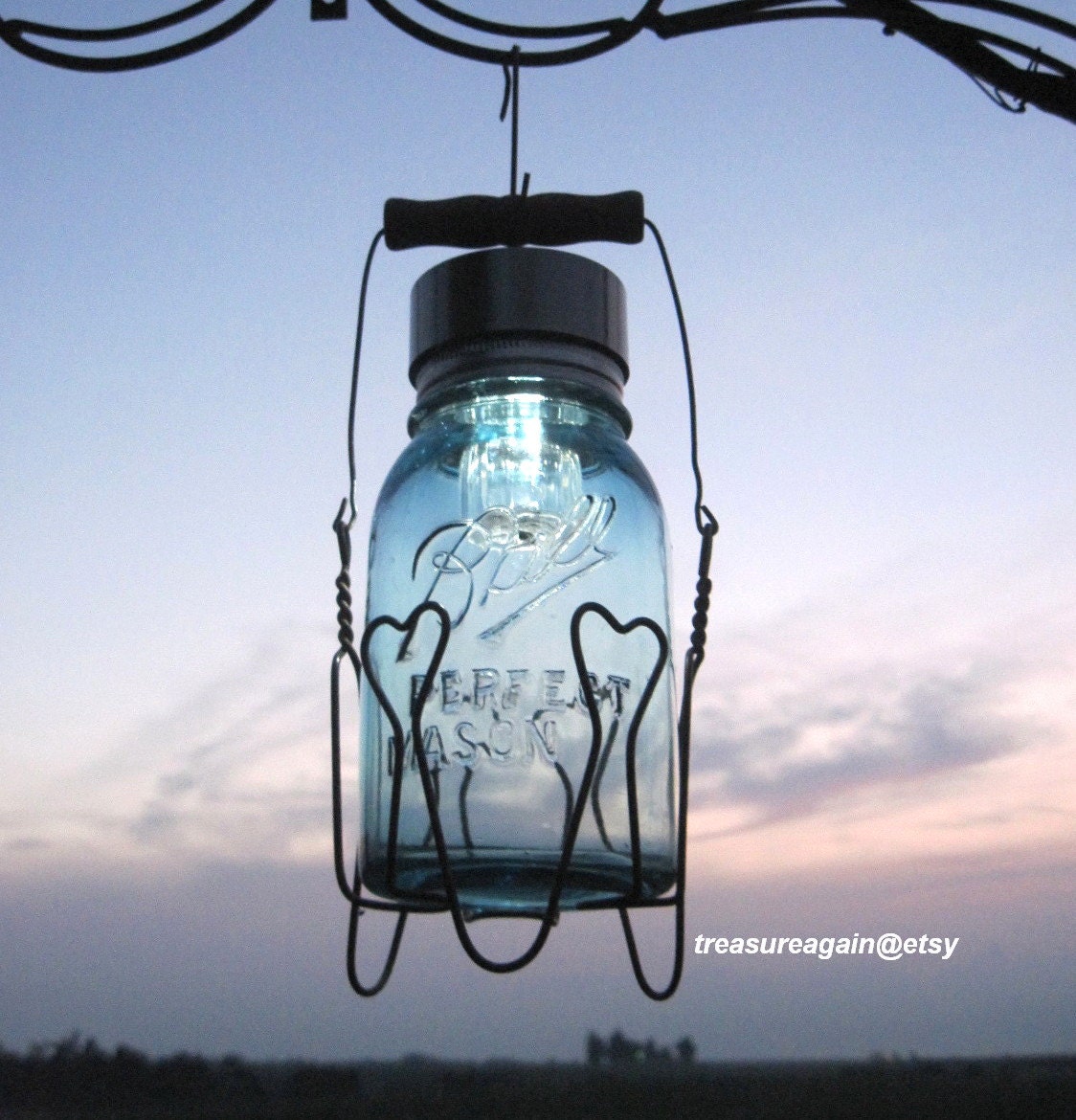 Hanging Basket Solar Ball Jar  Vintage Blue Mason Jar Outdoor Glass Solar Lamp, Wire Heart Basket Holder, Home & Garden Nights