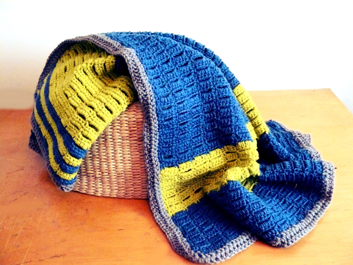Crochet Baby Blanket, blue and green blanket, baby photo prop