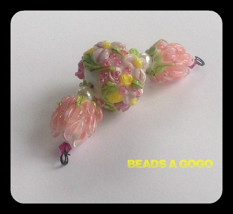 Field bouquet trio / lampwork beads