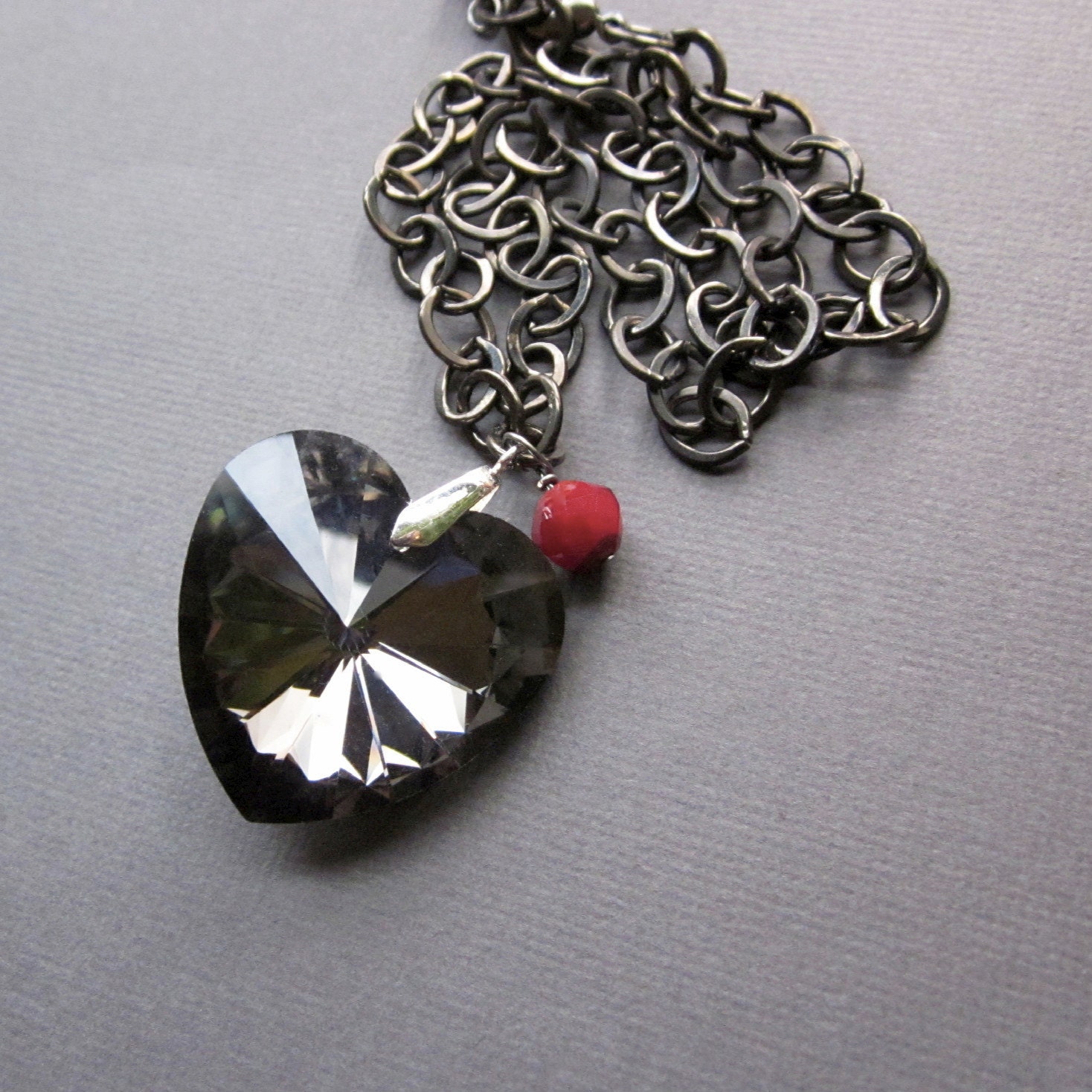 black heart with red on gunmetal - the pippa necklace