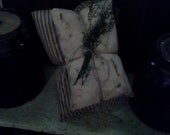Set of Primitive Pillow Shelf Sitter