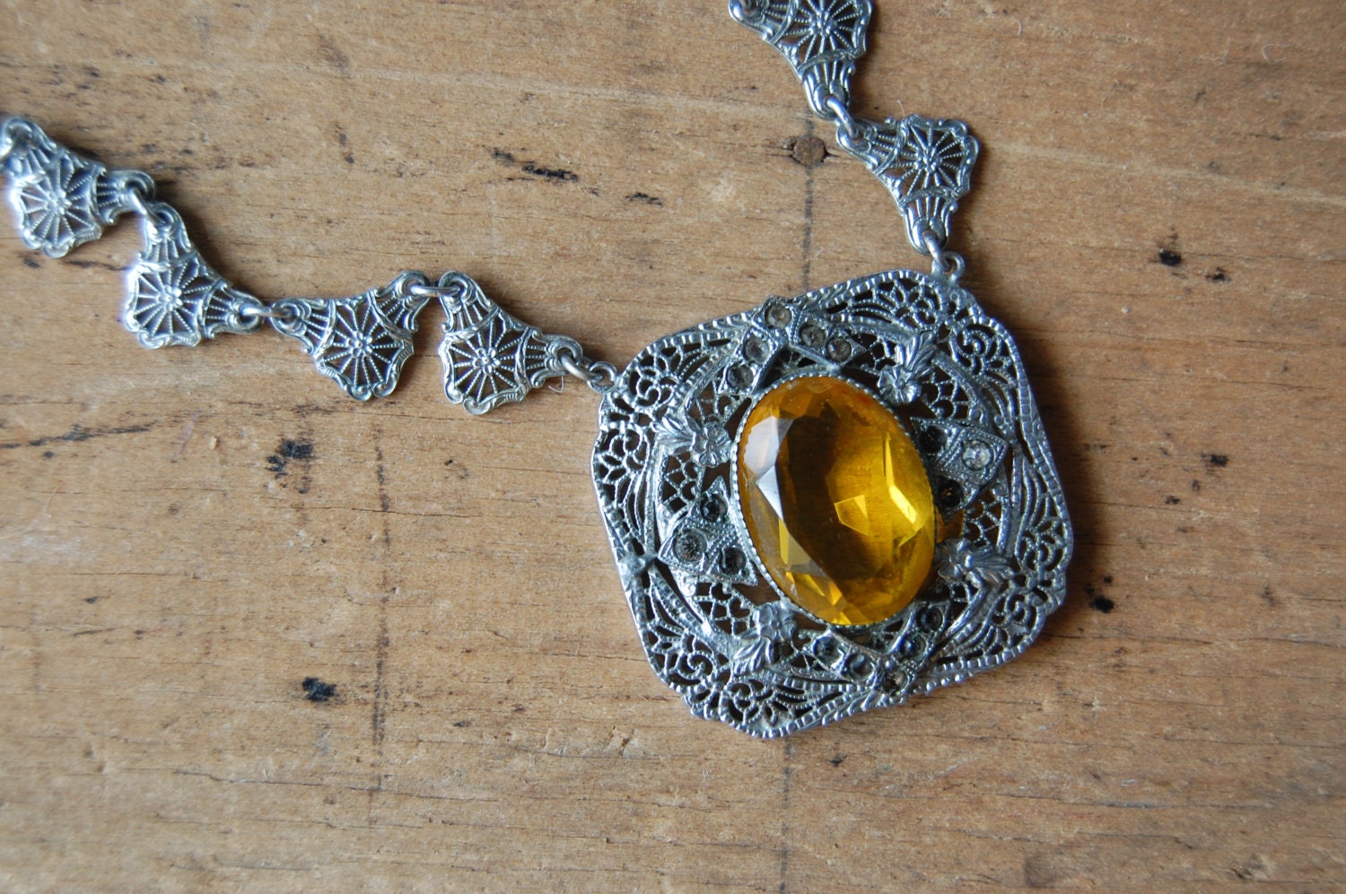 Art Deco filigree necklace / DAFFODIL yellow