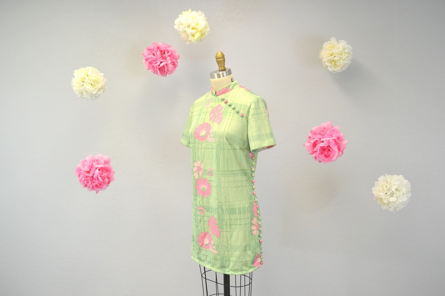 Vintage mini dress / asian tunic  / green pink floral print