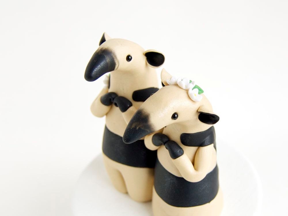Anteater Wedding Cake Topper - Tamandua Anteaters by Bonjour Poupette