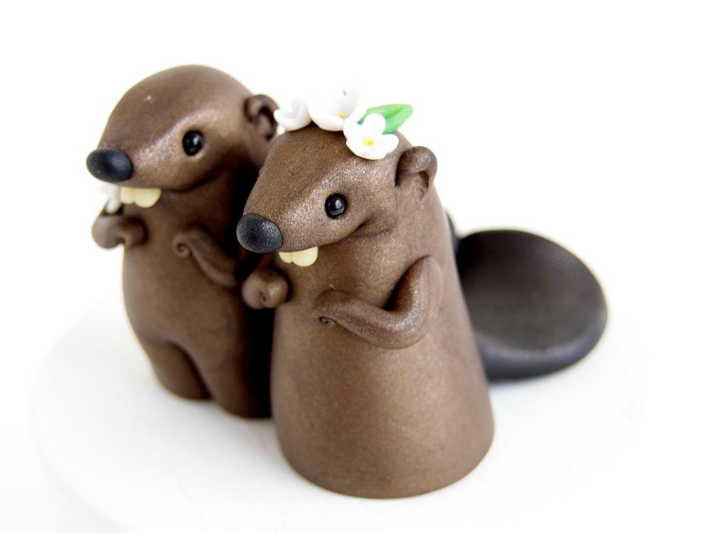 Beaver Wedding Cake Topper by Bonjour Poupette