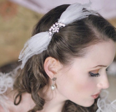 STARLET Rhinestone Pearl and Feather Bridal Comb