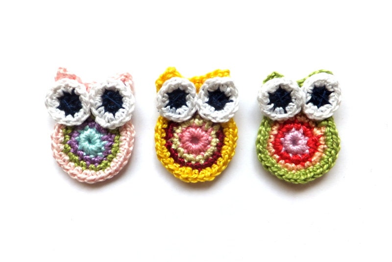 Crocheted owls applique, embellishment, scrapbooking, woodland decorations /set of 3/ colorful applique