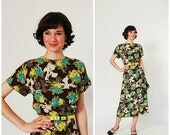 20% OFF - 40s Dress - 1940s Rayon Dress - Geisha' Novelty Print