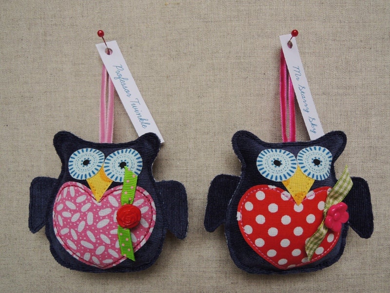 A pair of love heart Owls .....Professor Twinkle & Mr Starry Sky .....READY TO SHIP