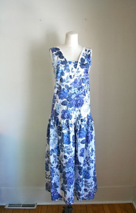 50% off this week only...vintage 80s floral sundress - CHINA BLUE drop waist dress / S