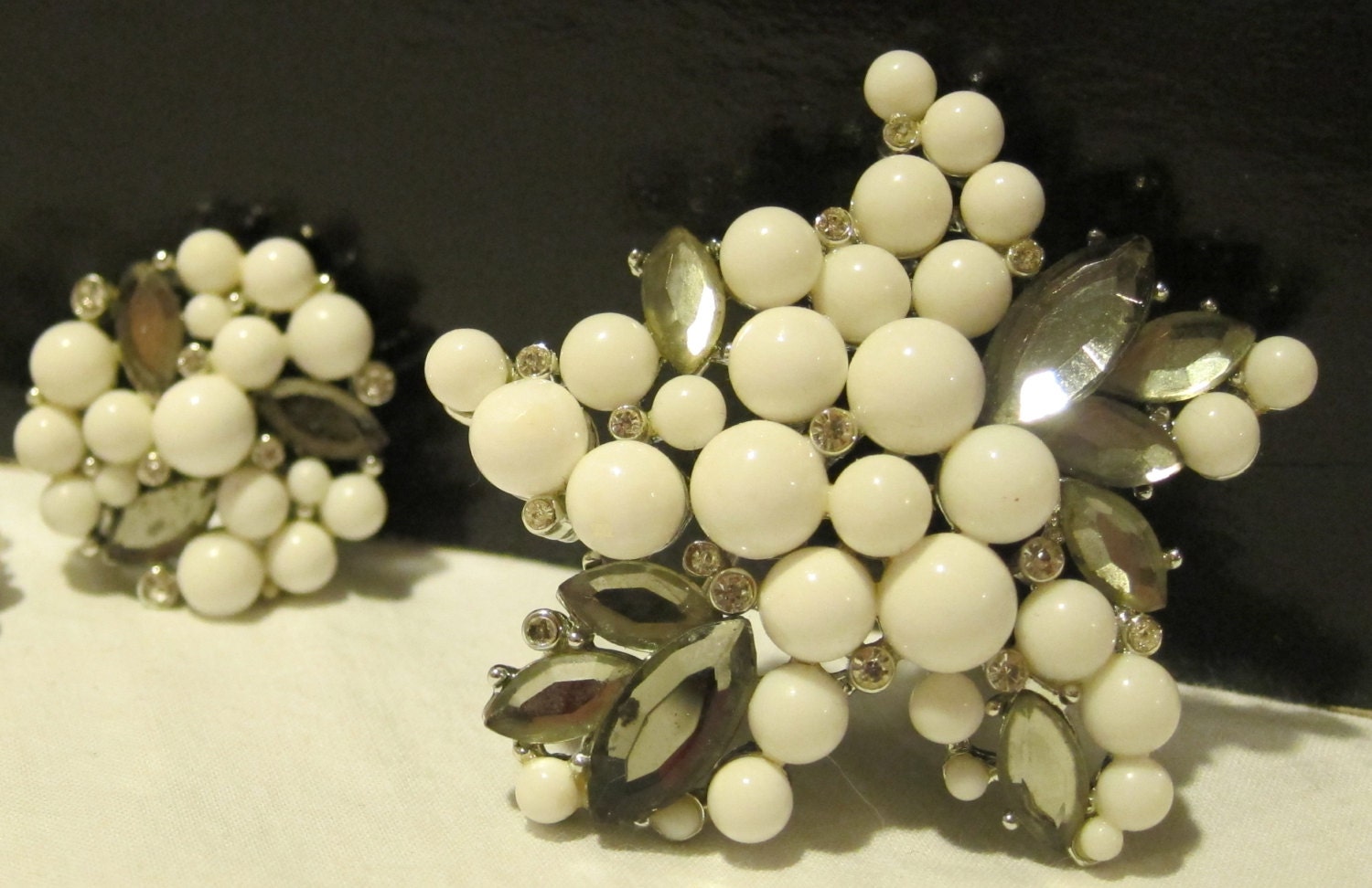 Vintage 1960s Demi Parure Star Brooch and Earrings Set in White Lucite and Rhinestone