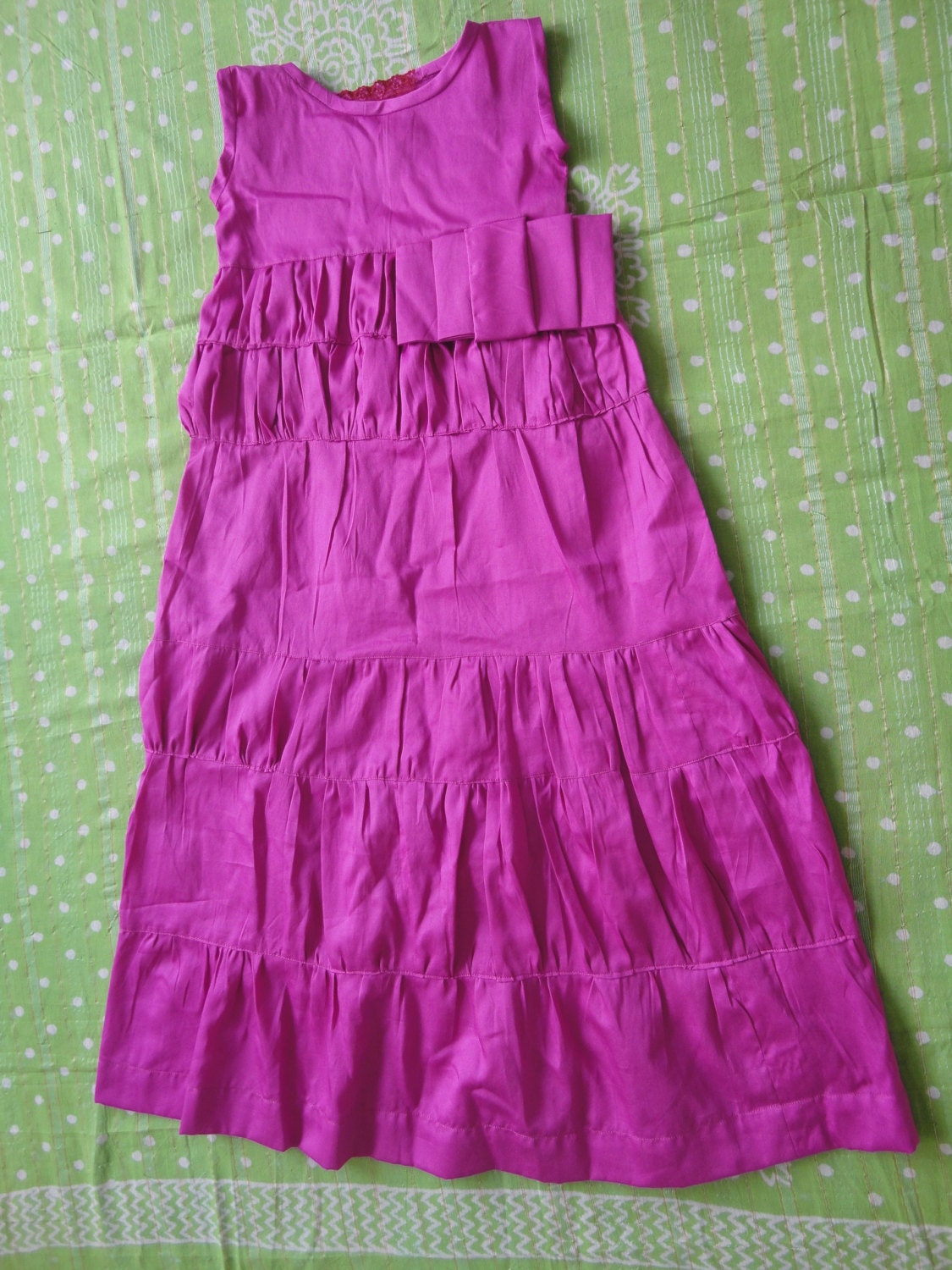 Girl flounced dress in hot pink muslin cotton