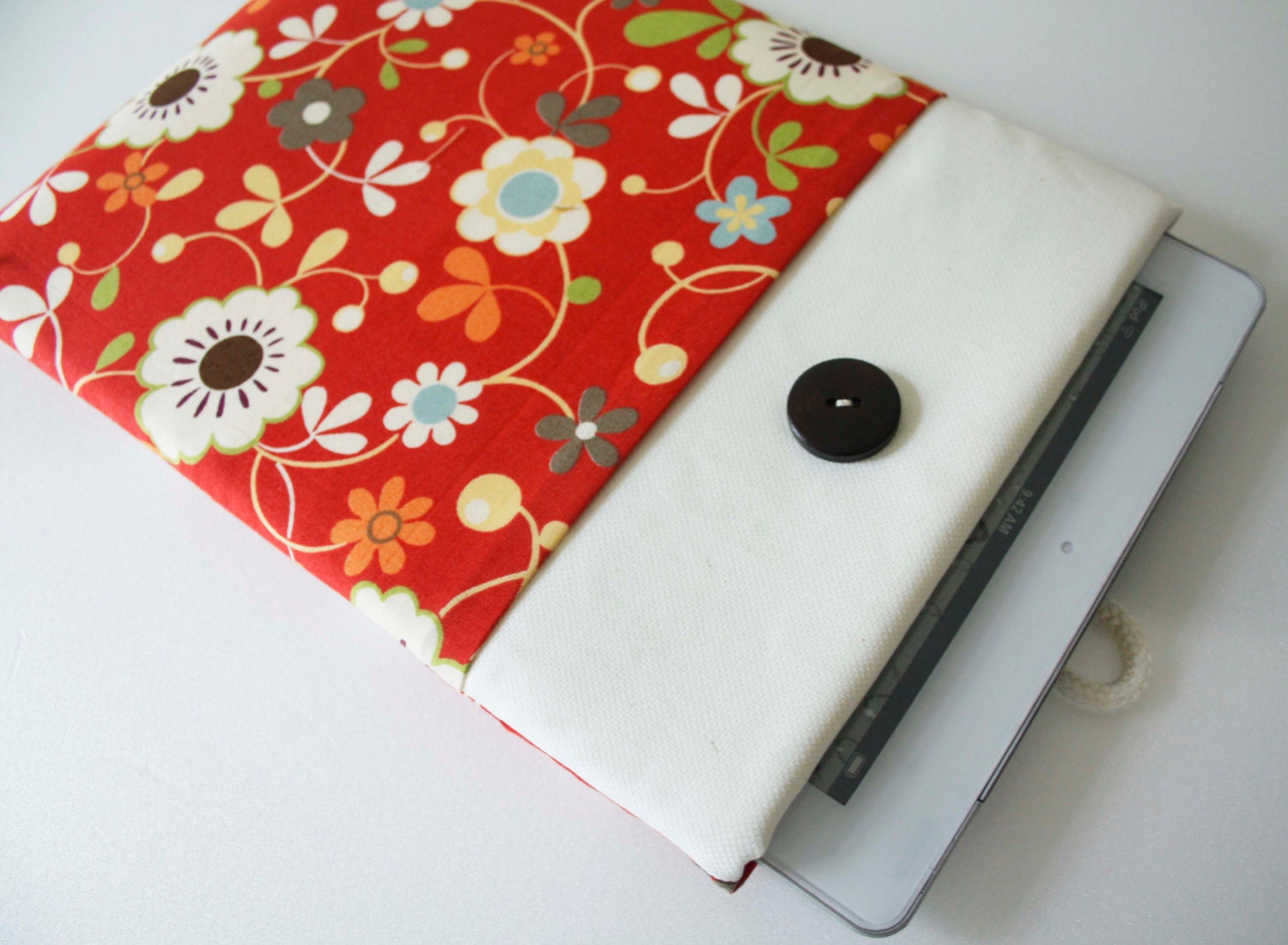 Ipad case sleeve for ipad 2, new ipad -PADDED - FRONT POCKET- floral in red