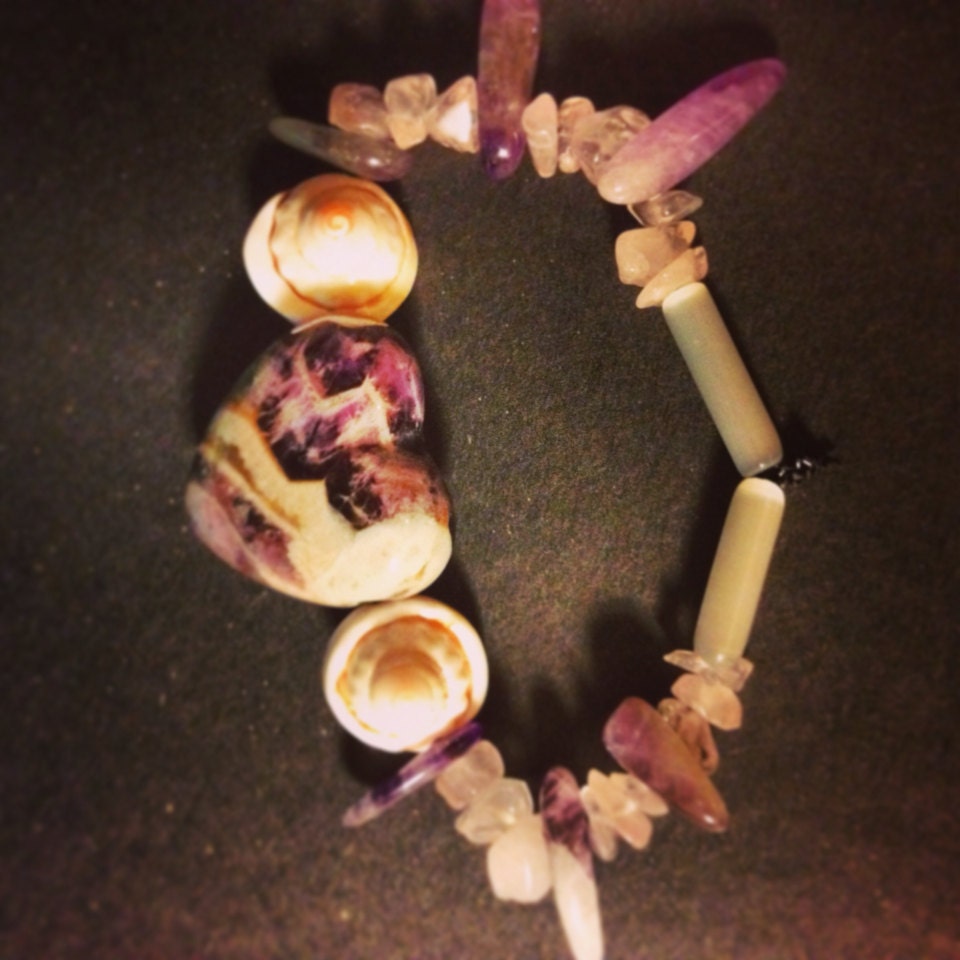 Amethyst heart healing bracket