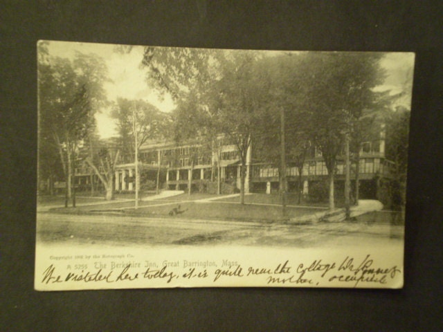 postcard Berkshire Inn GREAT BARRINGTON Mass. ubd '05