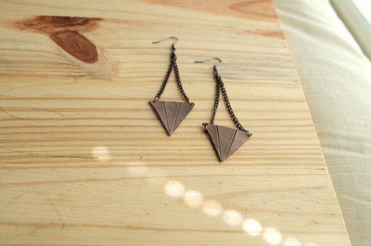Tooled Leather Earring - Triangular Chain Design