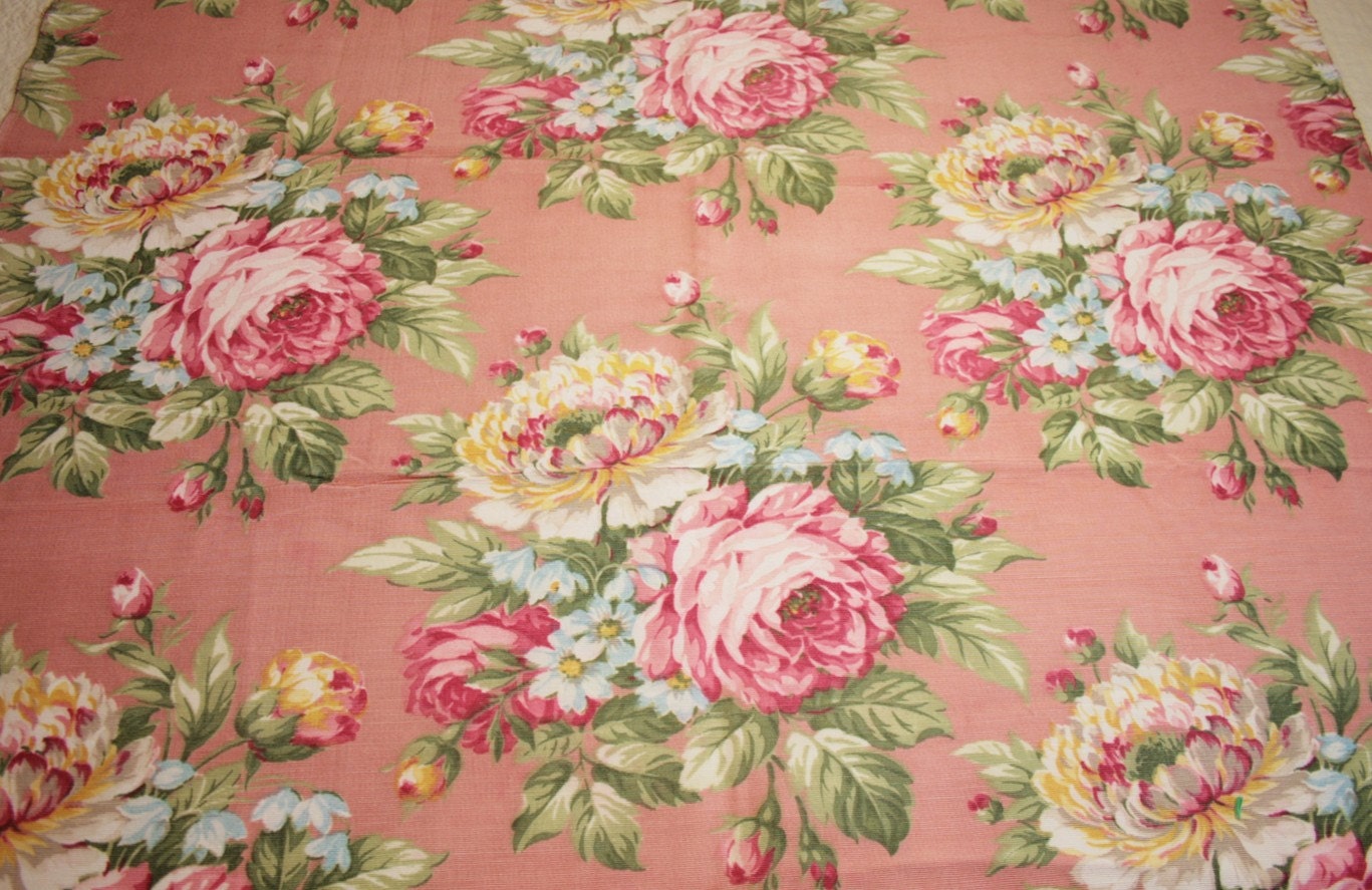 Rosy Pink Flower Bouquets Rayon Faille Vintage Barkcloth Era Fabric - 70 x 34 Inches - 12 Bouquets