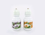 Avon bath oil set - white floral vintage shaker set