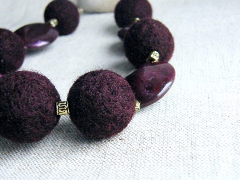 Rosewood Felt necklace Maroon Felt Balls Merino Wool Felt Jewelry Eco friendly Necklace Beadwork