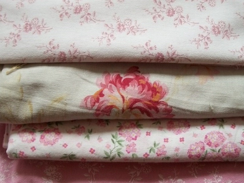 Bundle of Vintage French Country Fabric Wild Roses Summer Sprigged Cotton Pieces Scrap Blocks
