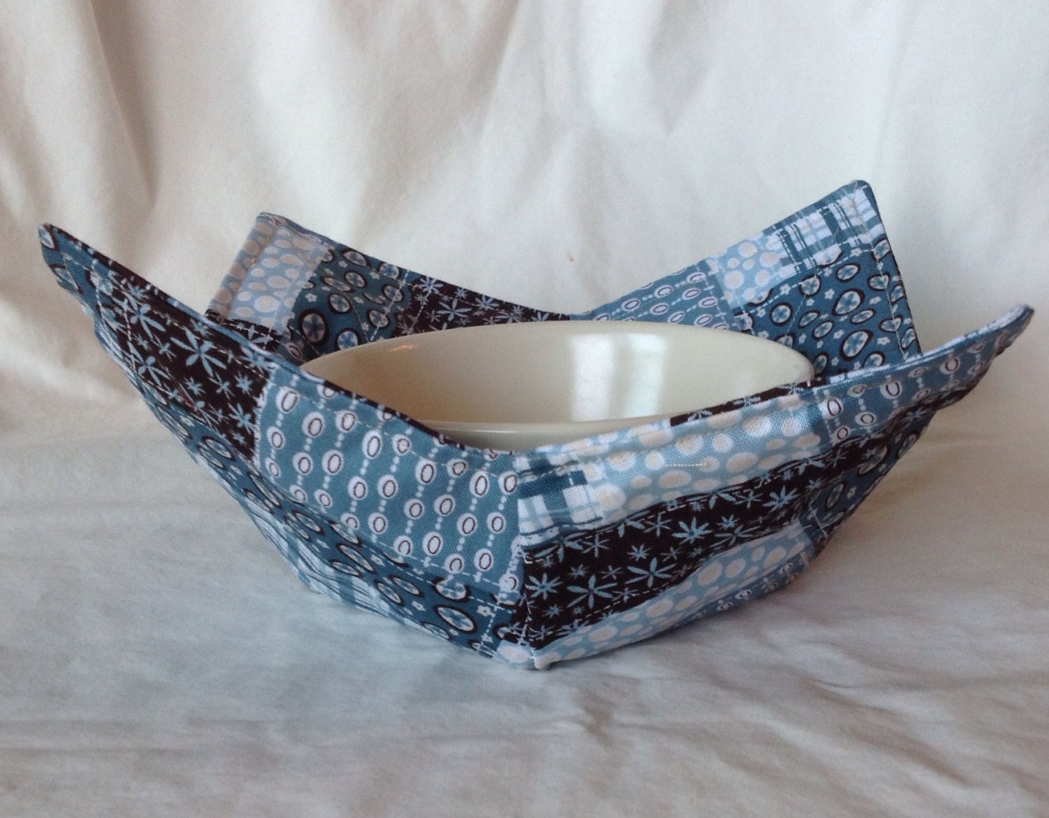 Patchwork in blue- Microwavable bowl potholder