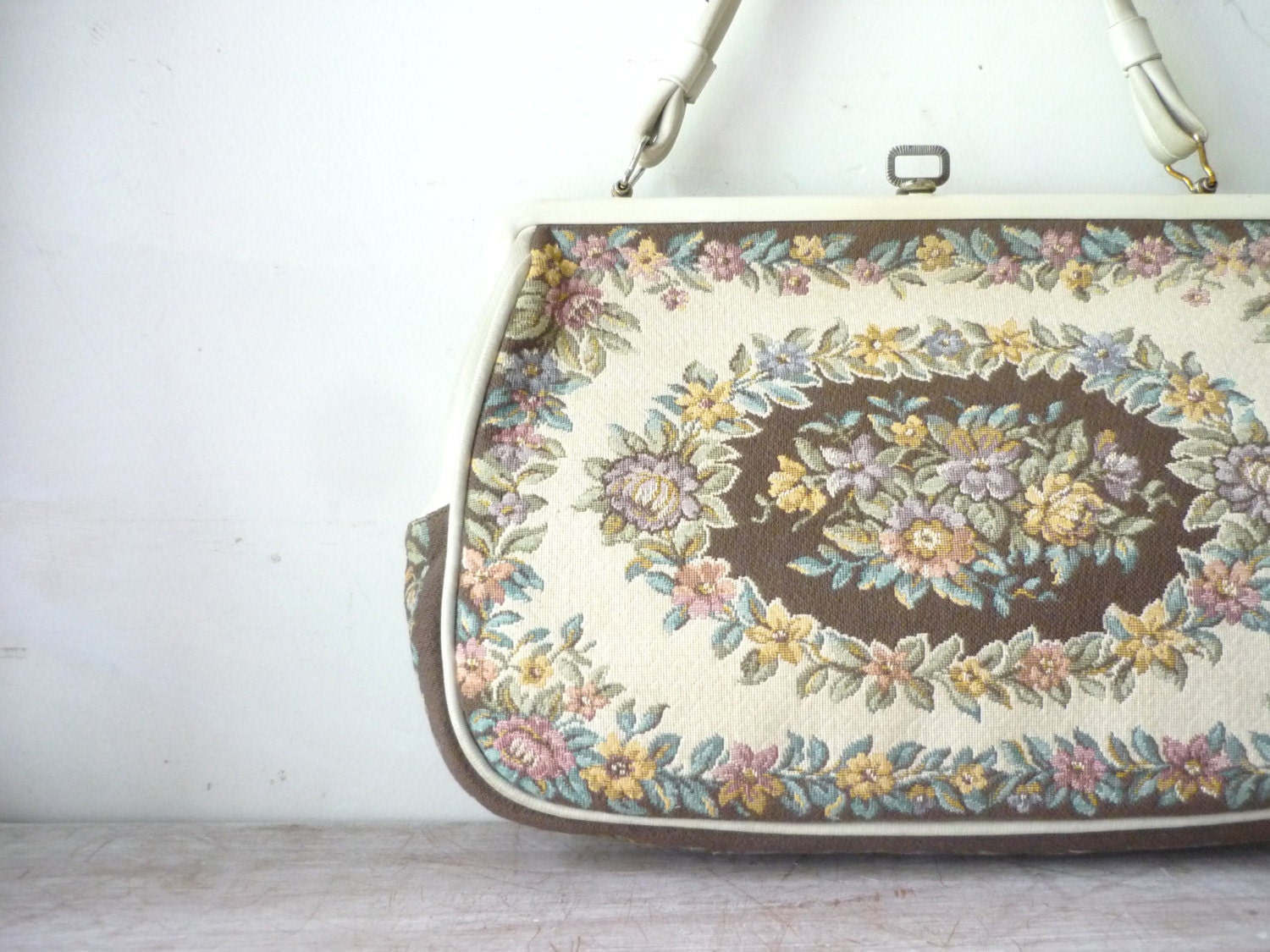 Vintage Tapestry Style Handbag - thefoxandthespoon
