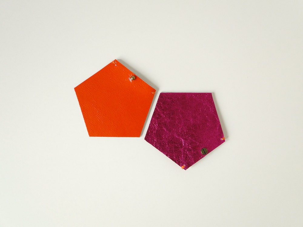 Pentagonal Geo Leather Coin Pouch - Coral & Fuchsia