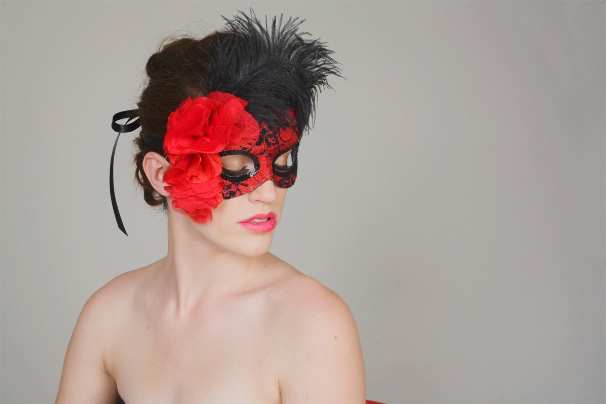 Red and black masquerade mask