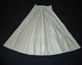 Ivory Pleated Spring Vintage 1970's Long Maxi Skirt M L