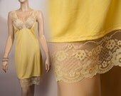 XL plus size lingerie buttercup yellow vintage full slip 1970s vintage (PL294)