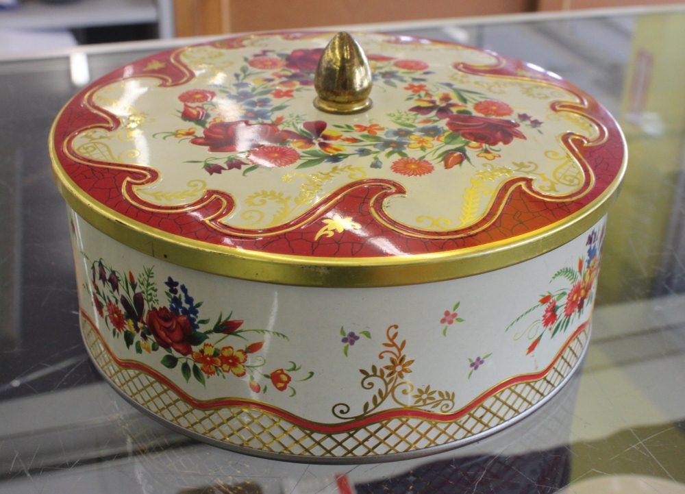 Gold and Red Floral - Beautiful Vintage Tin - Made in England