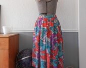 1980s Mid Length Skirt, Floral Hawaiian Print,  Summer Weight, Size Small.