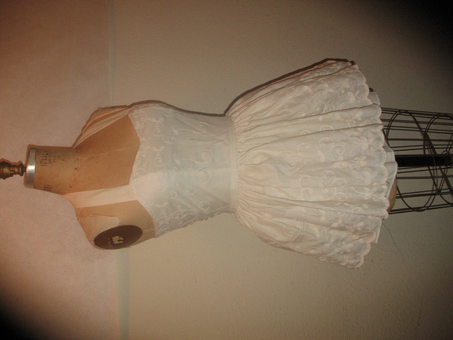 Natural Off White Vintage Emboidered Floral Lace SweetHeart Halter Mini Dress