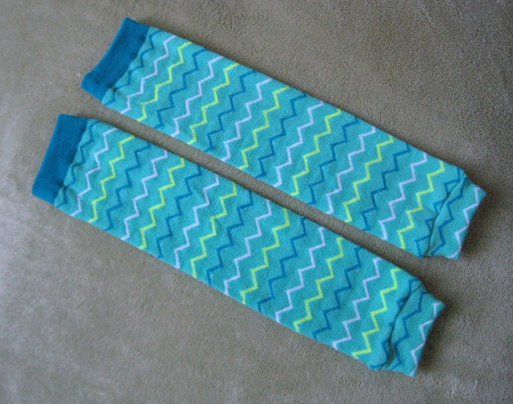 Baby Leg Warmers - Blue Green White Chevron Zig Zag on blue, baby legs, baby boy or girl, baby shower gift, arm warmers