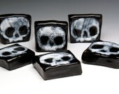 Petite Skull Tile