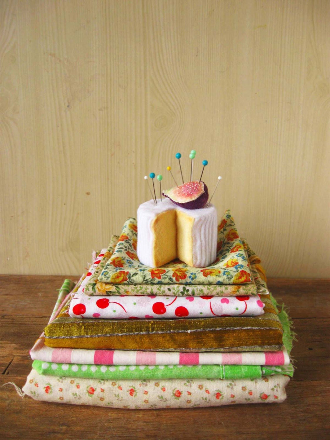 NEW Felt  Cheese and Fig Pincushion