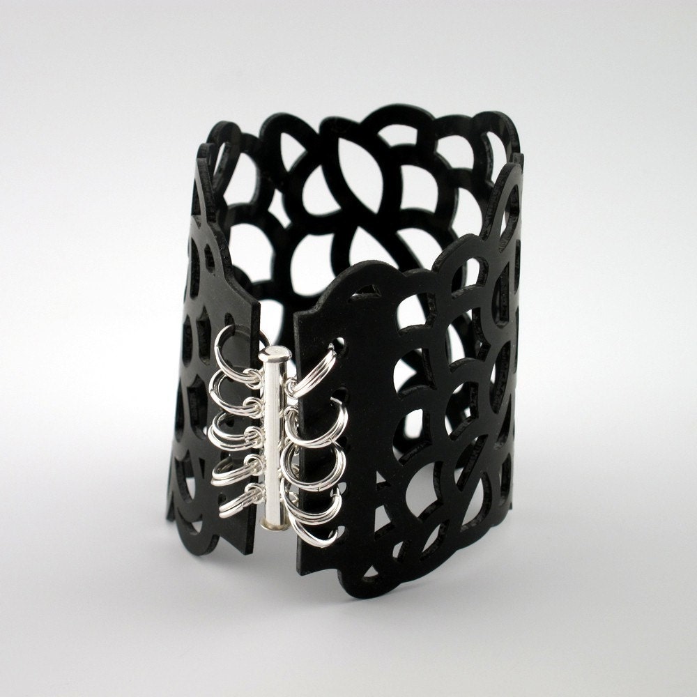 Laser Cut Black Silicone Rubber Bracelet, M Size - Organic Cell Series