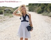 20% Off MEMORIAL DAY SALE Vtg 1970s 70s Navy Blue & White Square Print Dress w/ Waist Tie M