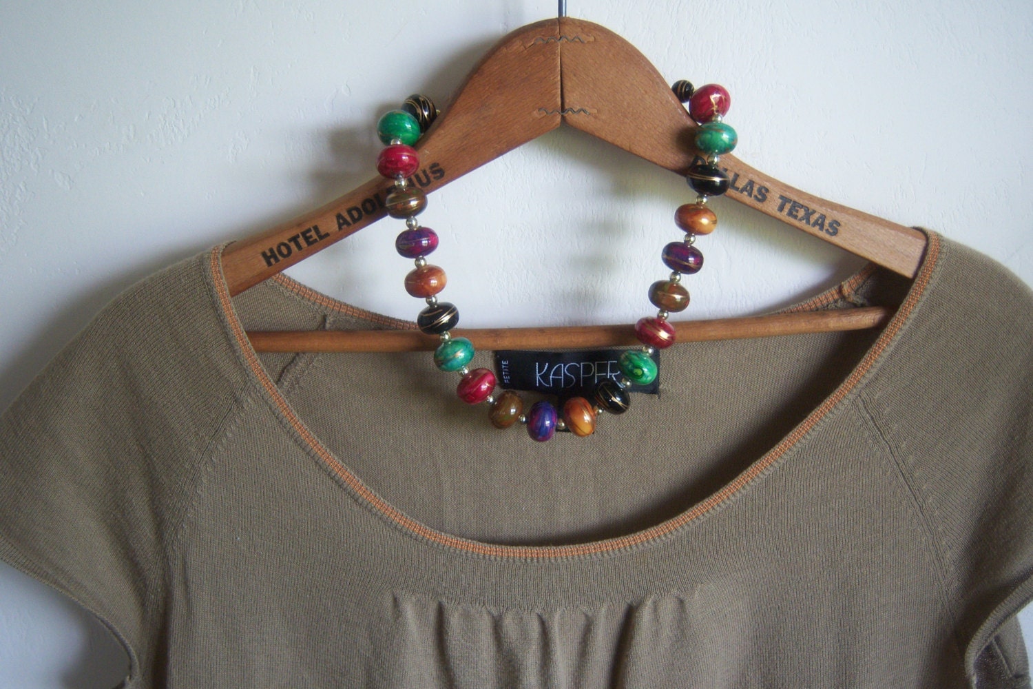 Vintage Round Gold Swirl Necklace