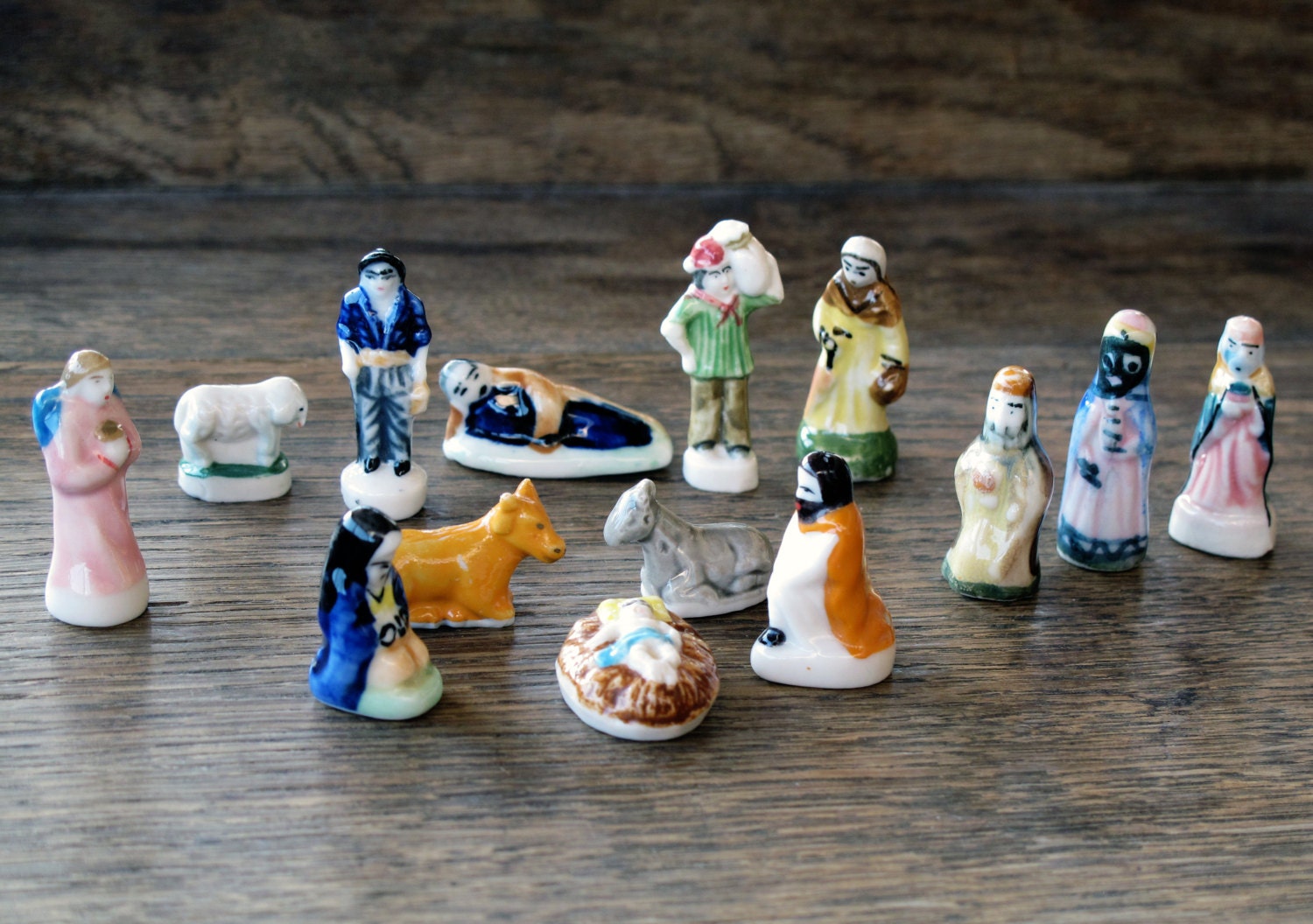 Nativity .Vintage French Santon .Nativity set. Vintage French miniature figurines. Feves .Provence. Collectibles .