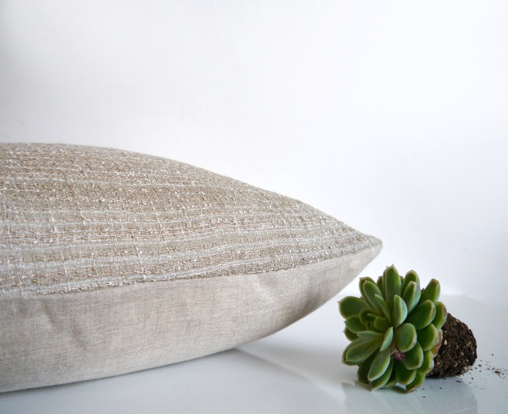 Gold pillow: throw pillow in metallic gold and natural linen, Italian luxury weave, modern pillow