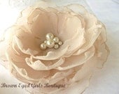 Champagne/Nude/Blush Bridal Flower Hair Clip, Champagne Wedding Hair Accessory, Nude Fascinator, Champagne Bridal Head Piece