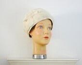1950s 1960s vintage off white rabbit fur hat