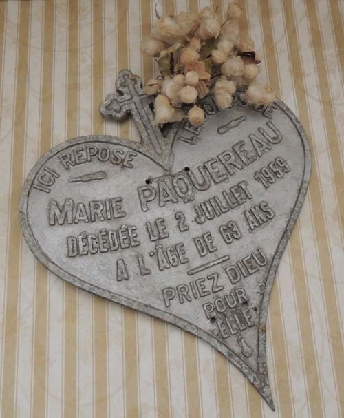 Vintage FRENCH Metal Heart Zinc Cast Metal Plaque for Memorial