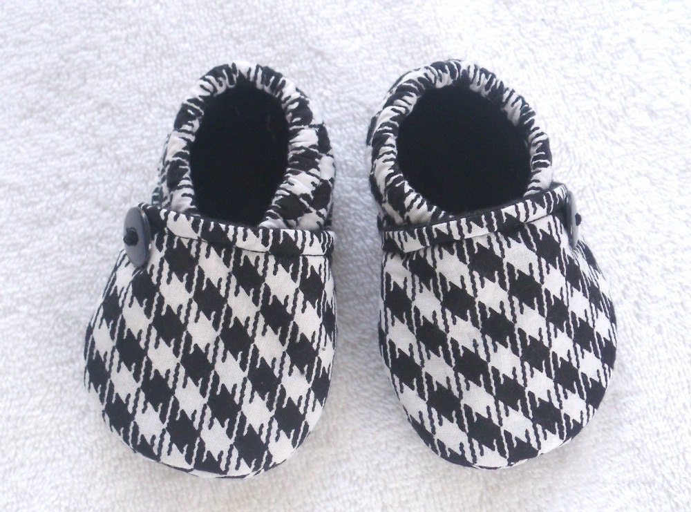Crib Shoes Houndstooth Design