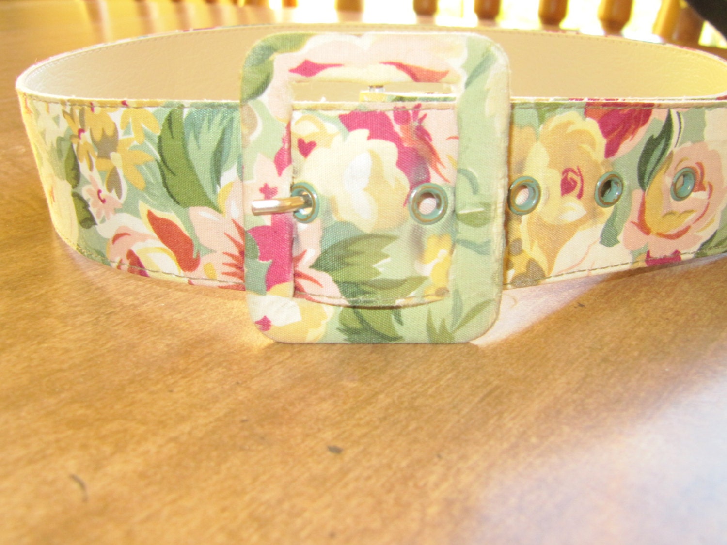 vintage floral belt - size small medium
