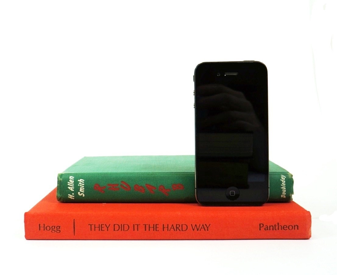 Vintage Double booksi for iPhone and iPod - Christmas All Year