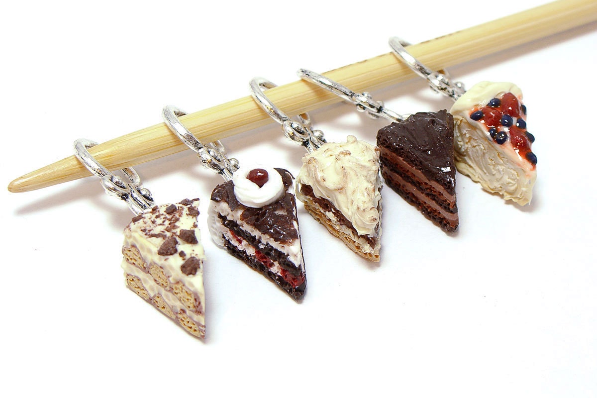Knitting stitch markers anniversary birthday cakes miniatures set of five