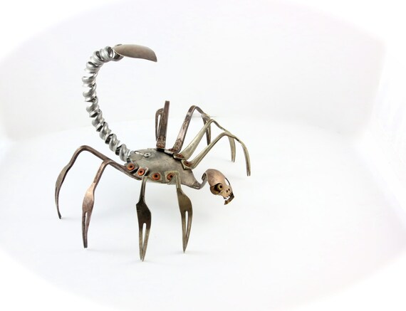 Spider Robot 8' Sculpture