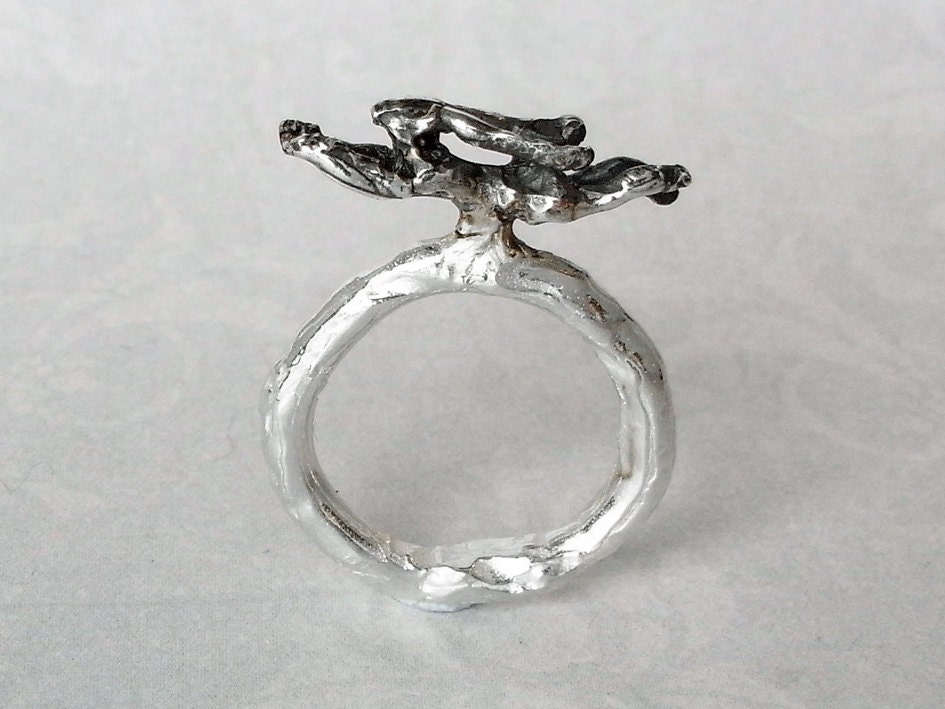 Tiny Silver Running Hare Ring Rabbit Moon Bunny